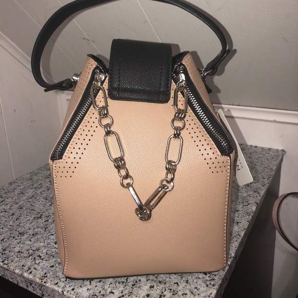 BNWT Vegan leather Handbag - Picture 6 of 7